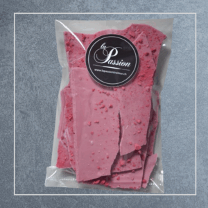 Éclats de chocolat ruby et framboises lyophilisées